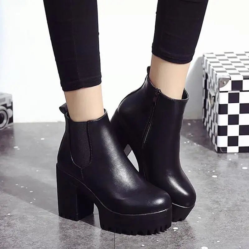 Bottes Mode Femme à Talons Carrés & Plateforme 👢 - deslyshopping