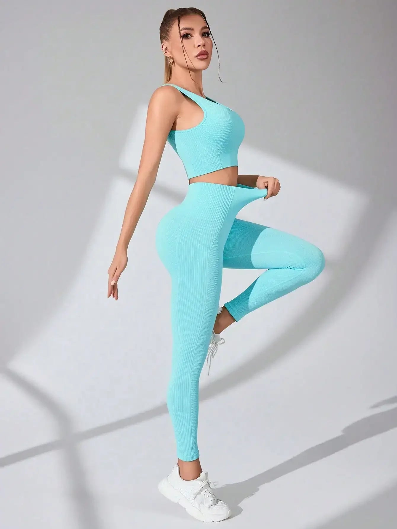 Leggings de Yoga Sans Couture & Top Bretelles Croisées 💪 - deslyshopping