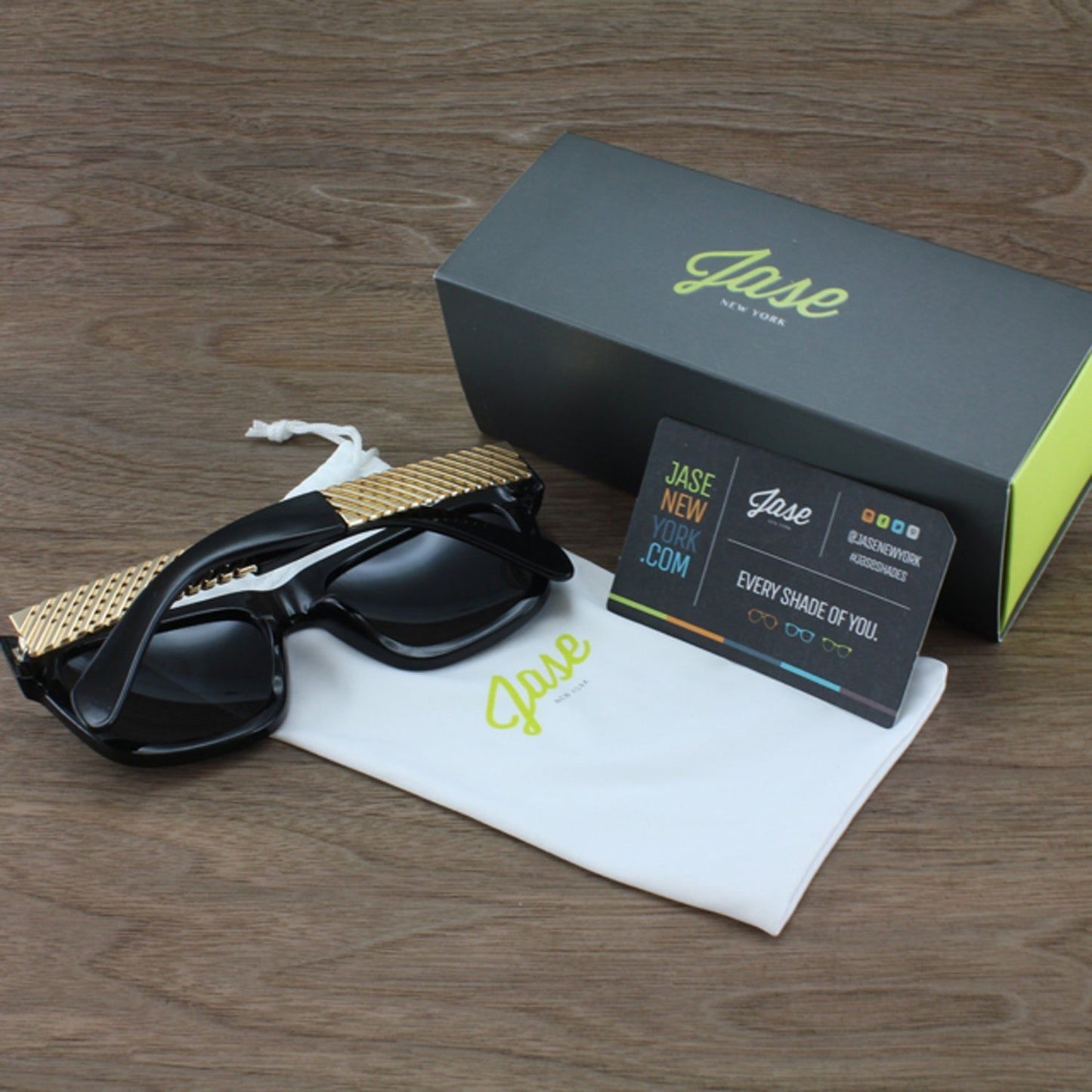 Lunettes de Soleil Royce de Jase New York en Noir Brillant 🖤✨ - deslyshopping