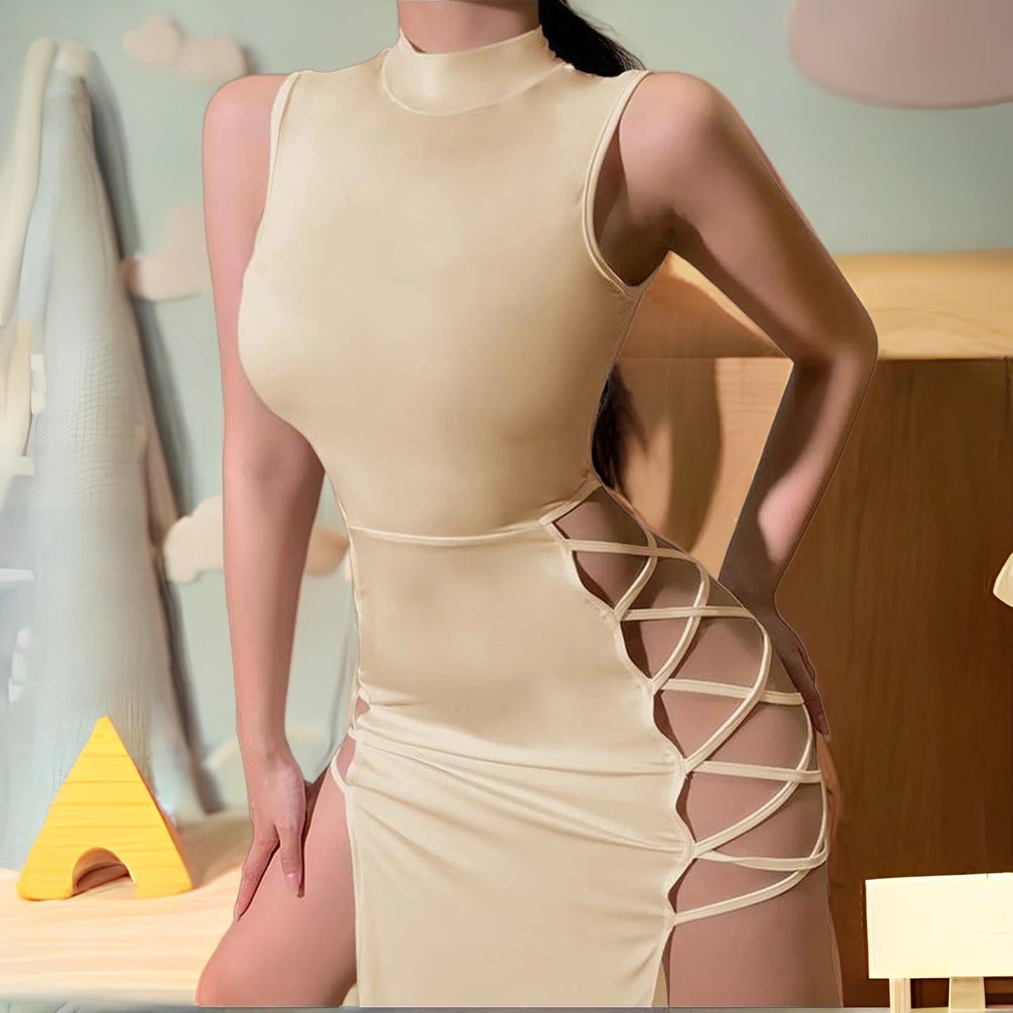 Robe à Découpes Croisées et Col Montant - deslyshopping