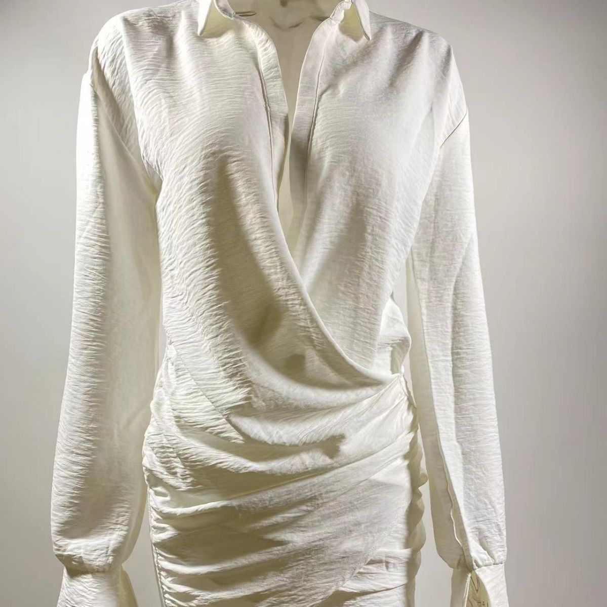 Chemise blanche à manches longues - deslyshopping