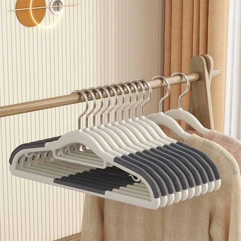 Lot de 10 cintres antidérapants - deslyshopping