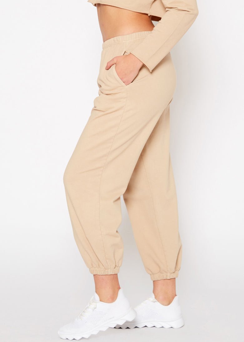 Pantalon de Survêtement Essential French Terry en Kaki - deslyshopping